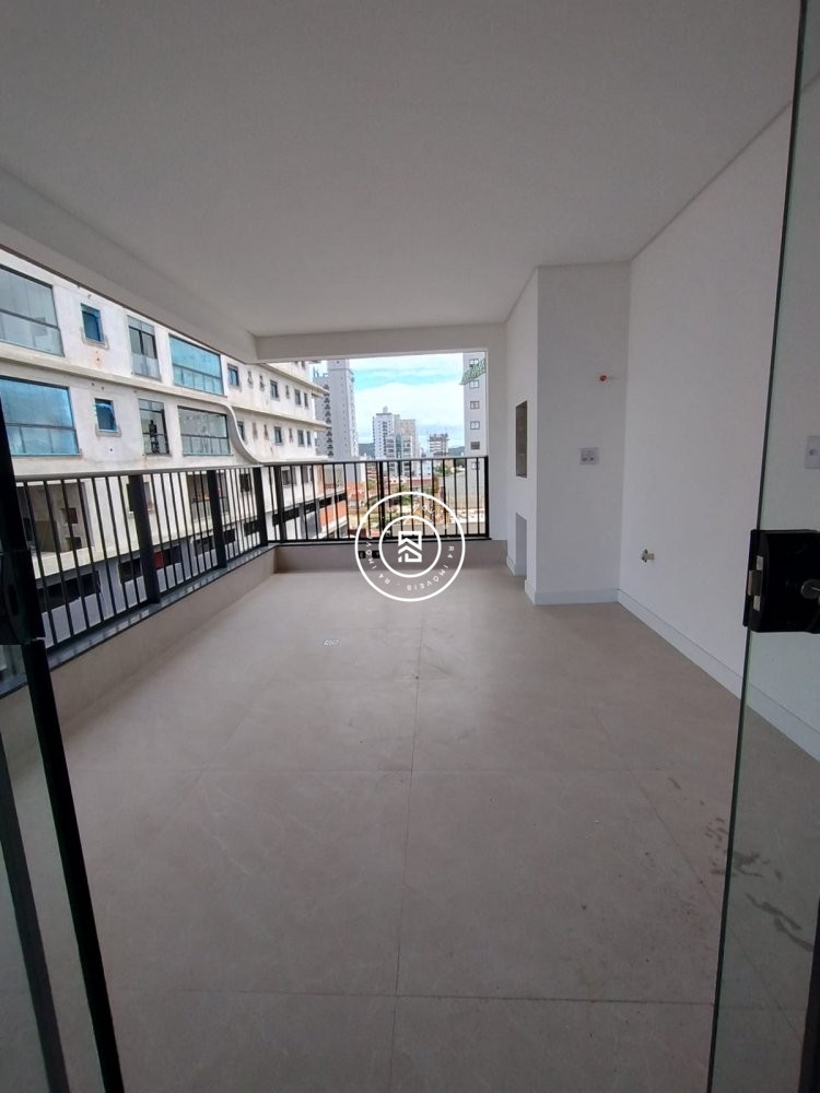 Apto novo com vista mar no Perequ