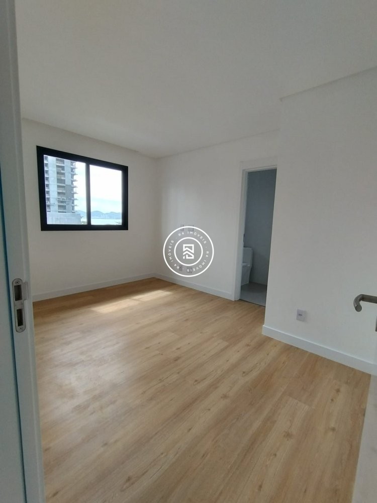 Apto novo com vista mar no Perequ