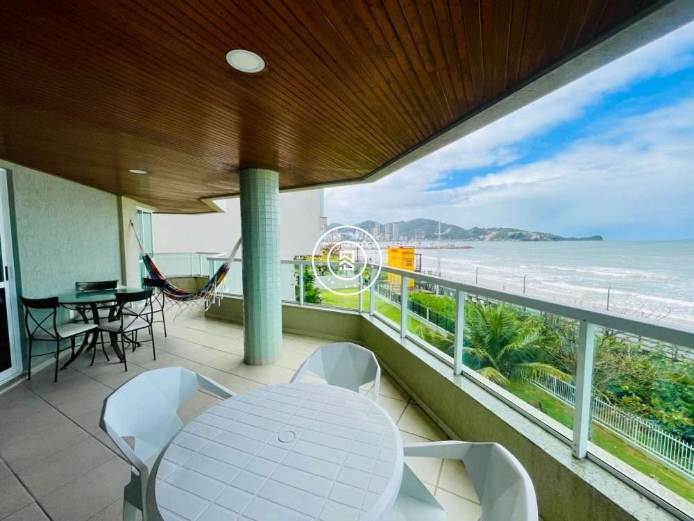 Apartamento Frente mar, 03 dormitorios, 02 vagas, 