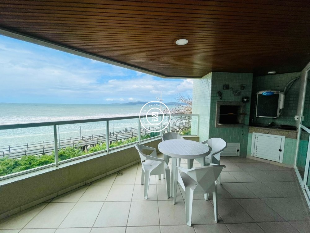 Apartamento Frente mar, 03 dormitorios, 02 vagas, 