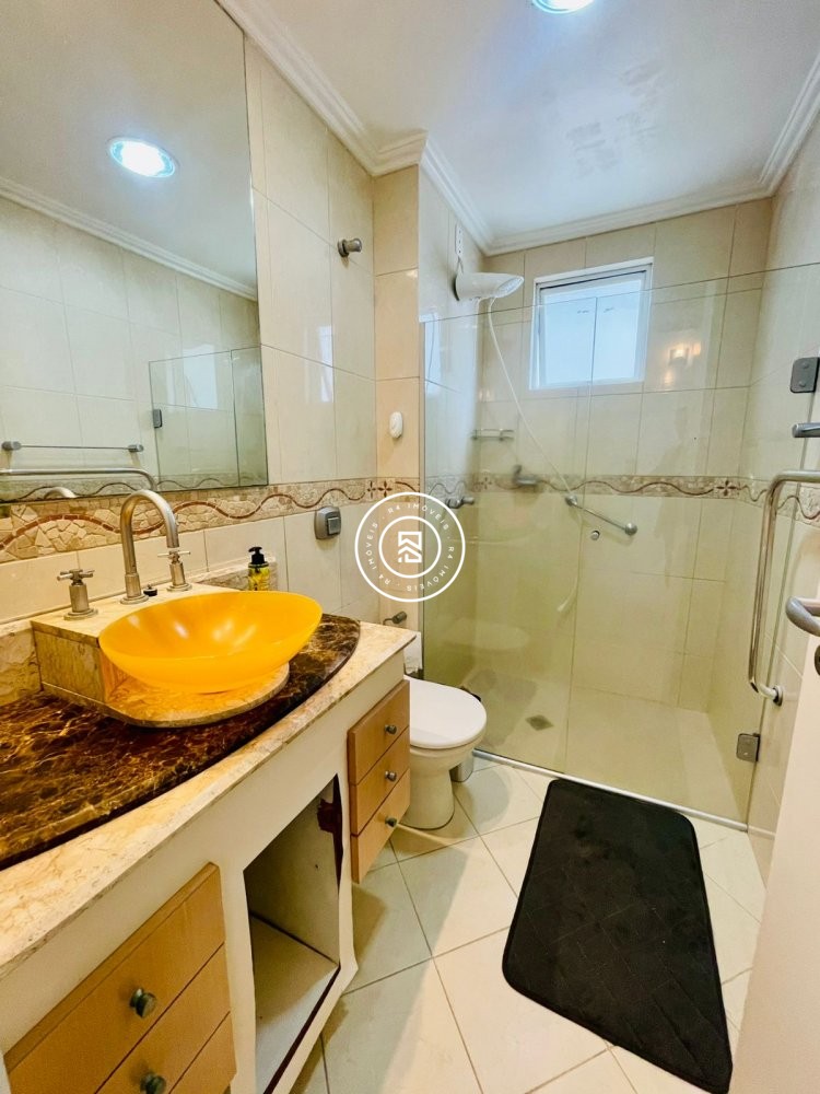 Apartamento Frente mar, 03 dormitorios, 02 vagas, 