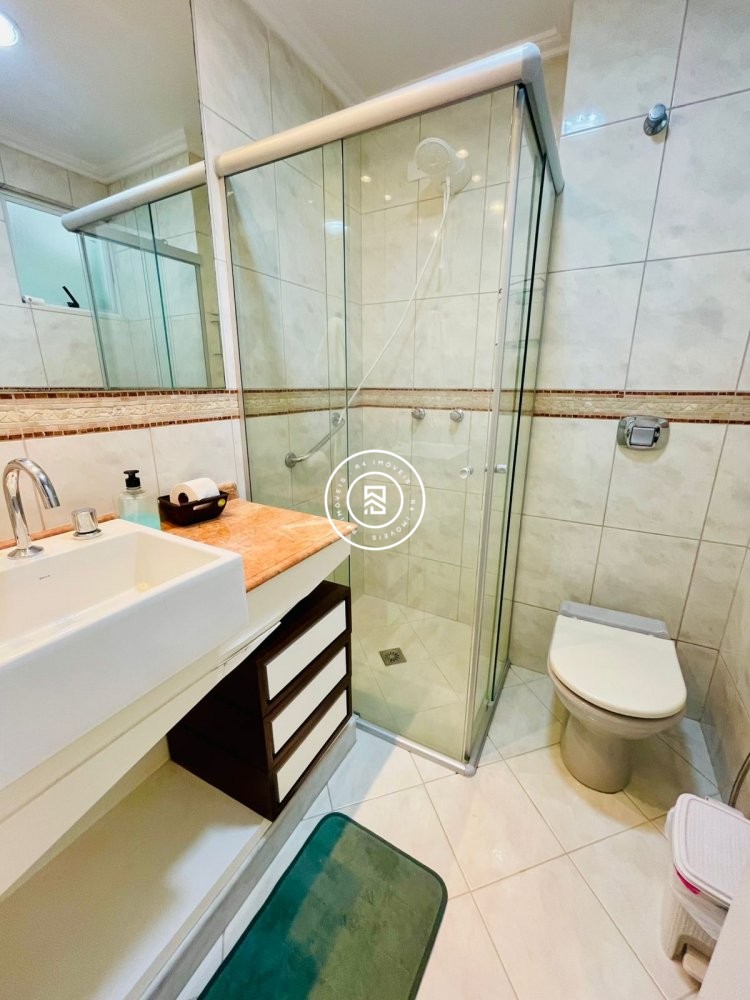 Apartamento Frente mar, 03 dormitorios, 02 vagas, 