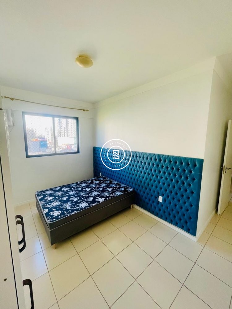 Apartamento quadra mar, 02 dormitorios, 01 vaga