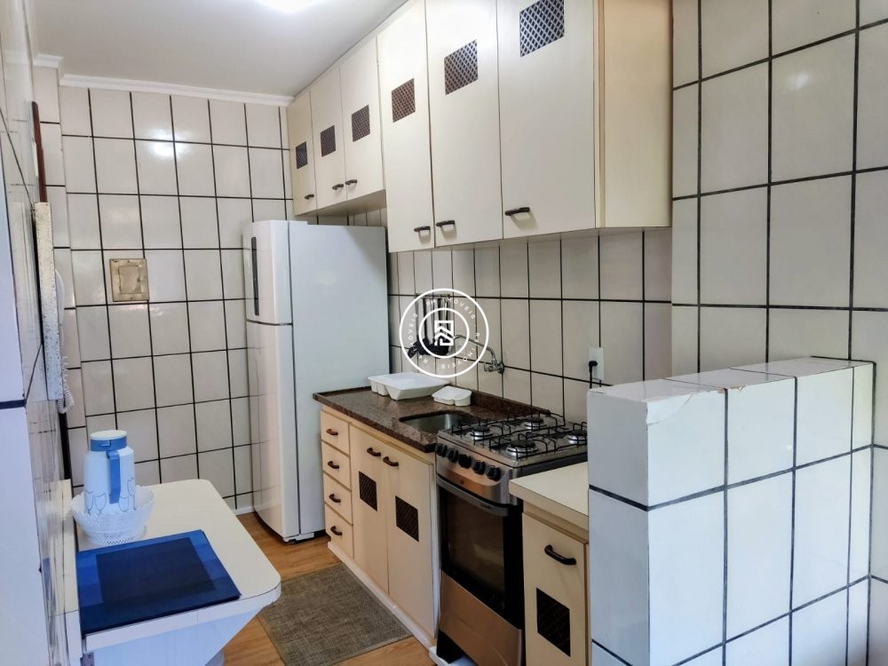 Apartamento quadra mar, 03 dormitrios, 01 vaga, M
