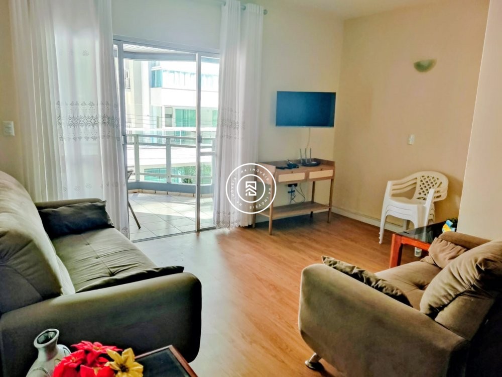 Apartamento quadra mar, 03 dormitrios, 01 vaga, M