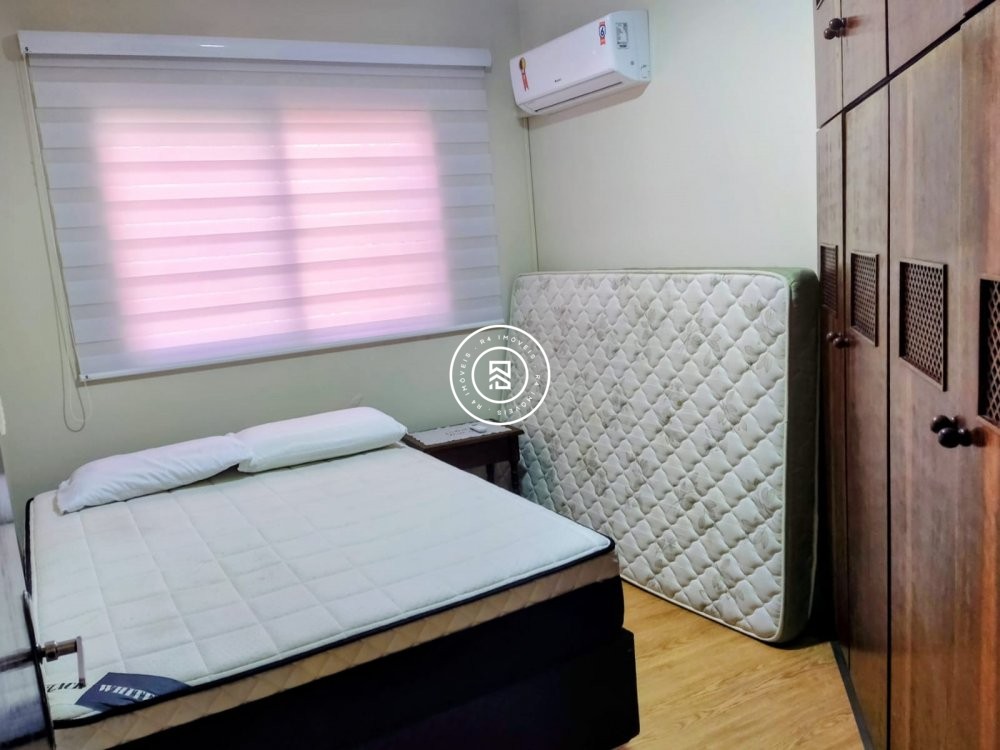 Apartamento quadra mar, 03 dormitrios, 01 vaga, M