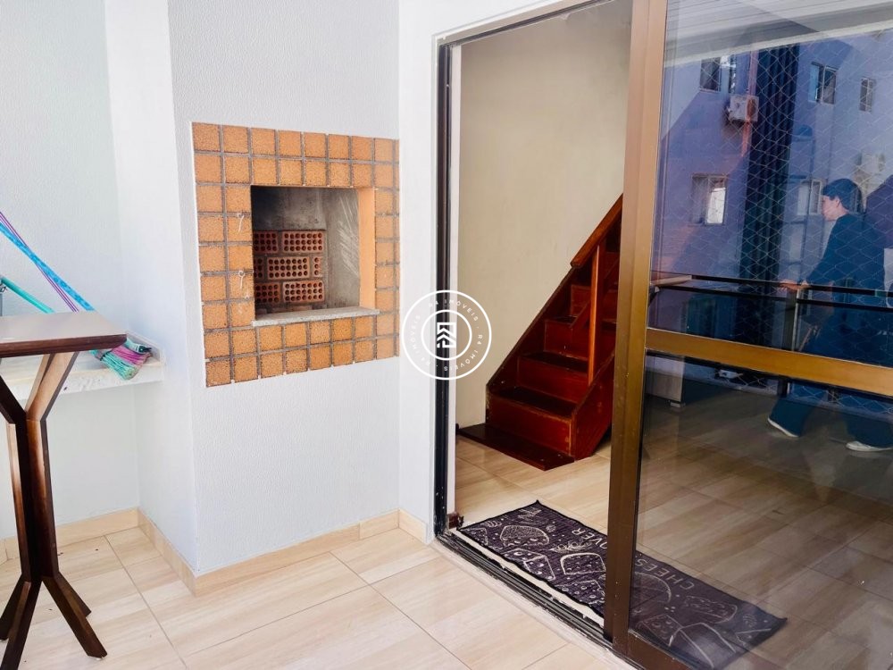 Apartamento 04 dormitorios, 01 vaga, Meia Praia