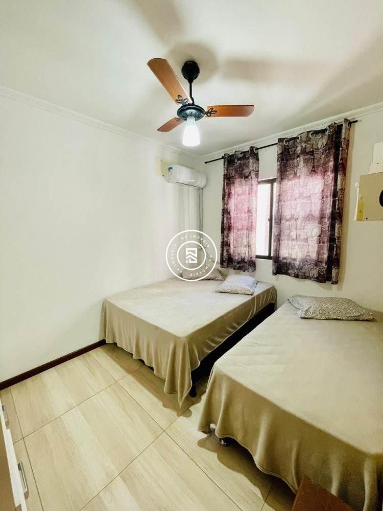 Apartamento 04 dormitorios, 01 vaga, Meia Praia