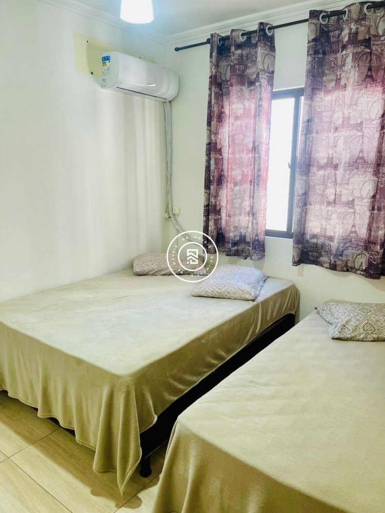 Apartamento 04 dormitorios, 01 vaga, Meia Praia