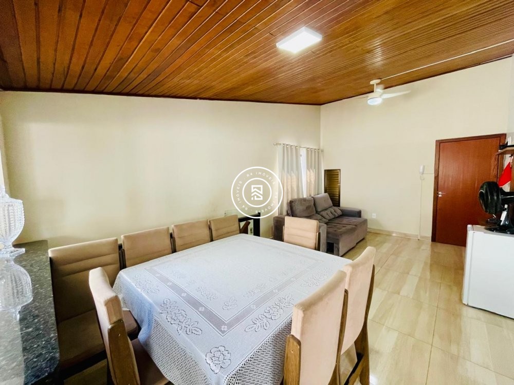 Apartamento 04 dormitorios, 01 vaga, Meia Praia