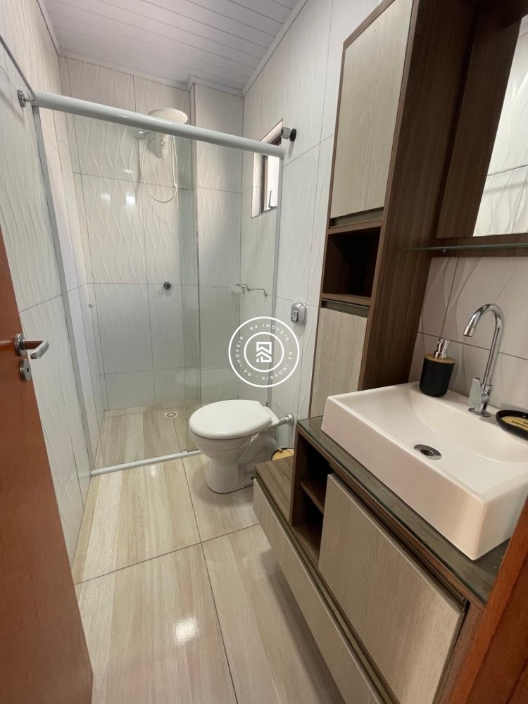 Apartamento 04 dormitorios, 01 vaga, Meia Praia