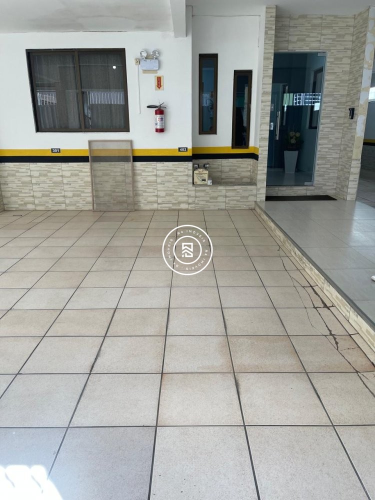 Apartamento 04 dormitorios, 01 vaga, Meia Praia