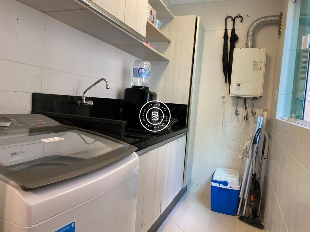 Apartamento a 100 metros do mar, 03 suites, 02 vag