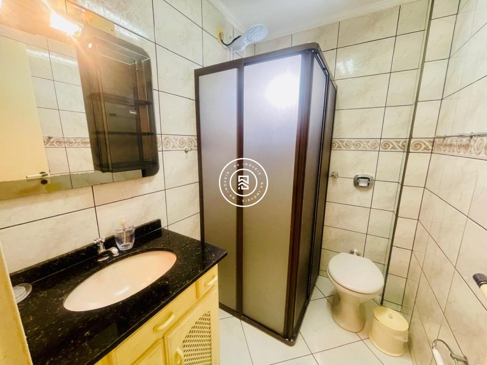 Apartamento Frente Mar 03 quartos, 01 vaga, Meia P