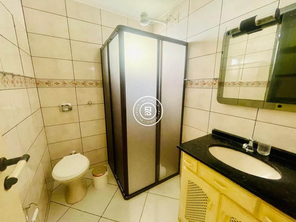 Apartamento Frente Mar 03 quartos, 01 vaga, Meia P