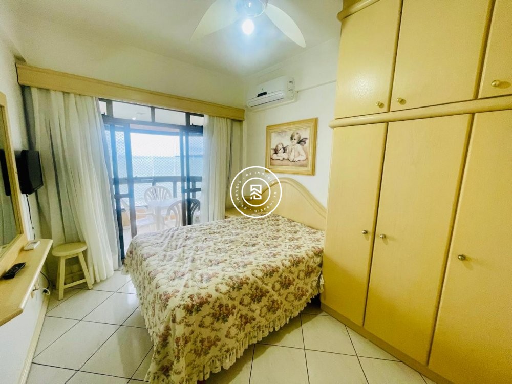 Apartamento Frente Mar 03 quartos, 01 vaga, Meia P