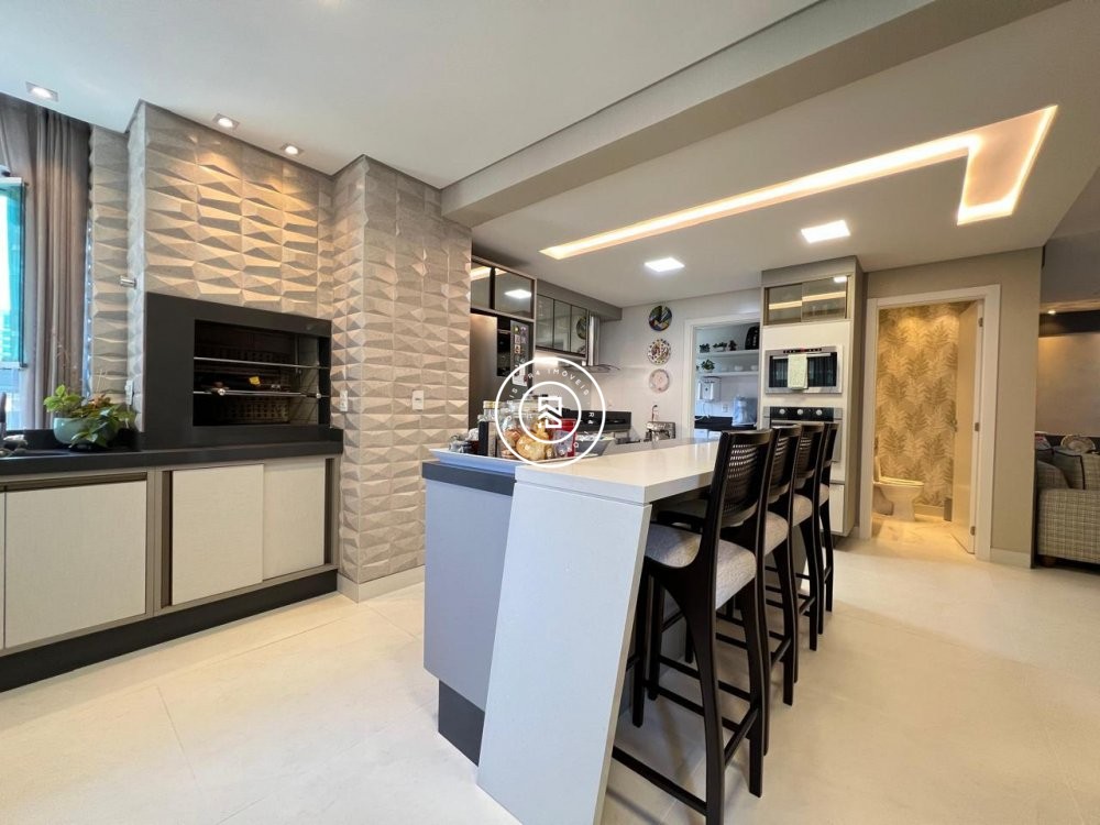 Apartamento com mob�lia � venda