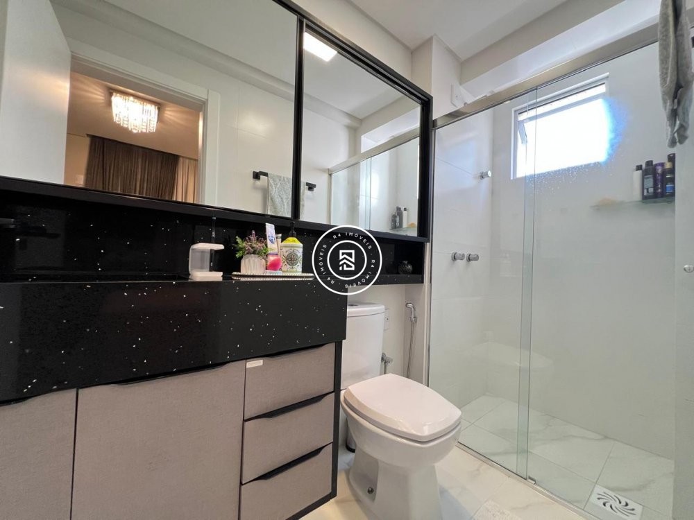 Apartamento com mob�lia � venda