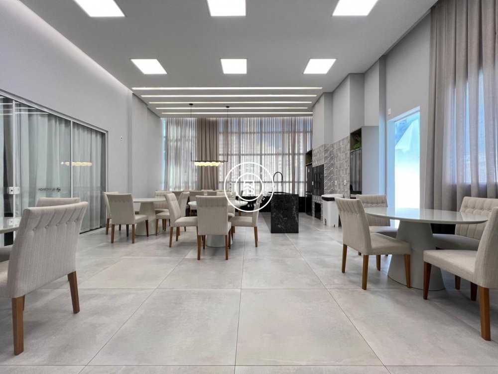 Apartamento com mob�lia � venda