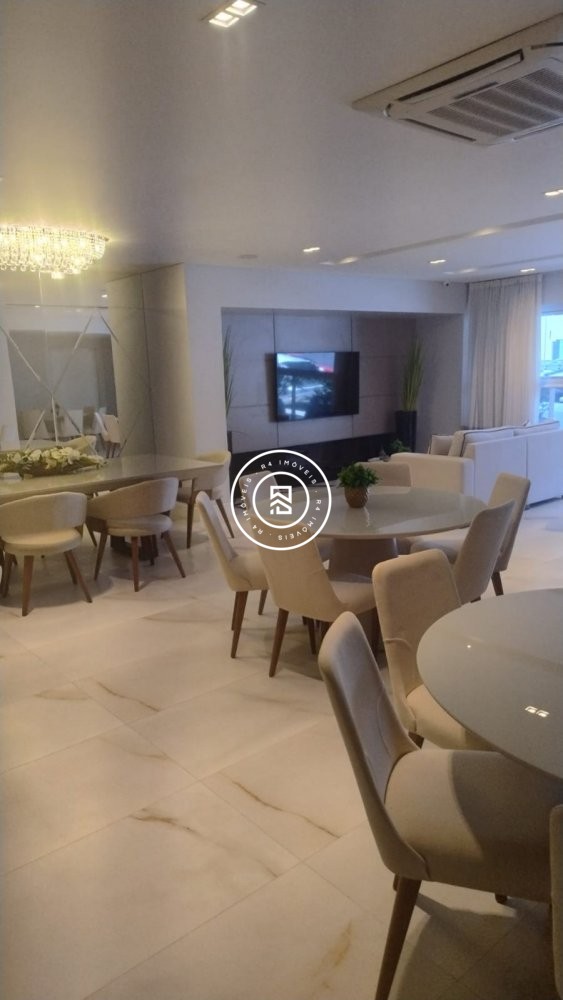 Apto showroom a 70m do mar