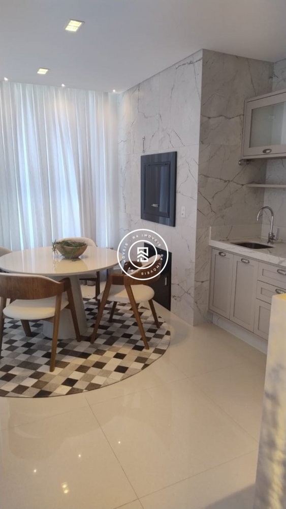 Apto showroom a 70m do mar