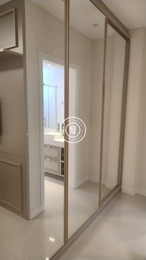 Apto showroom a 70m do mar