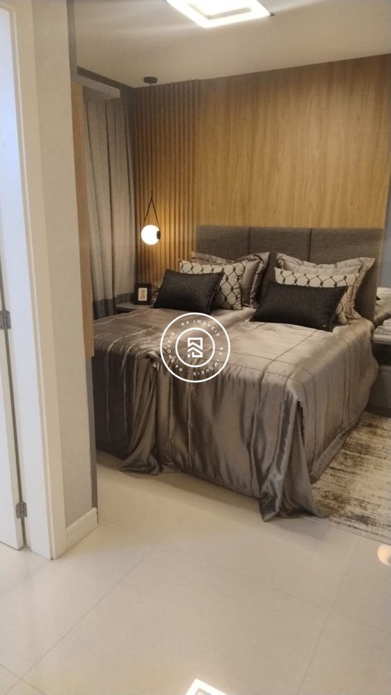 Apto showroom a 70m do mar