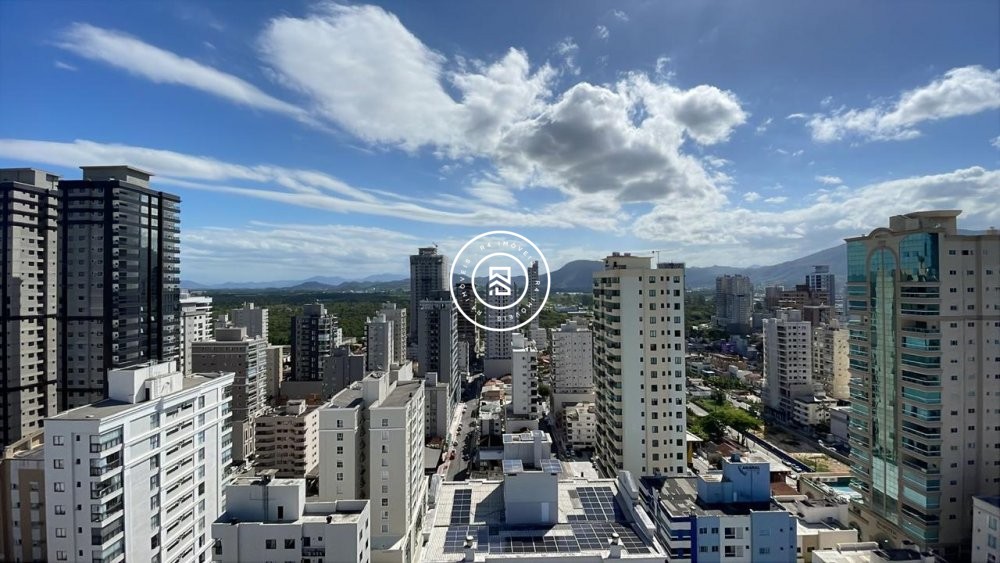 Apto mobiliado na Meia Praia - Itapema