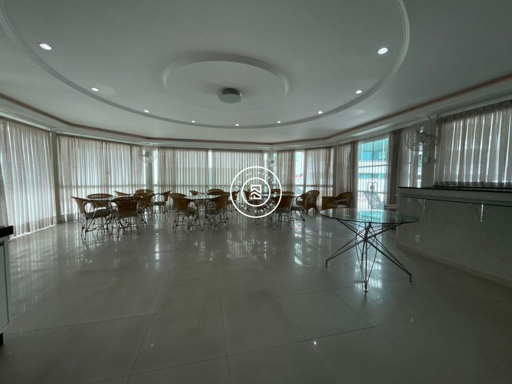 Apto mobiliado na Meia Praia - Itapema