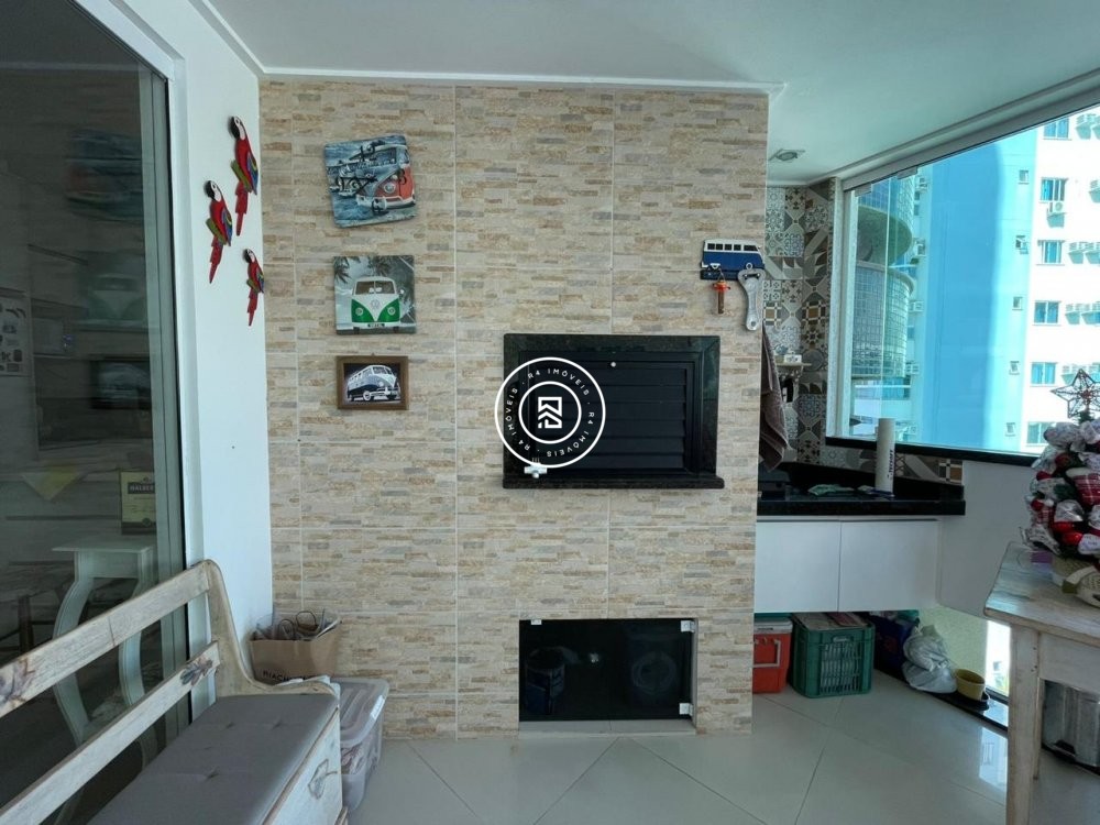 Apto mobiliado na Meia Praia - Itapema