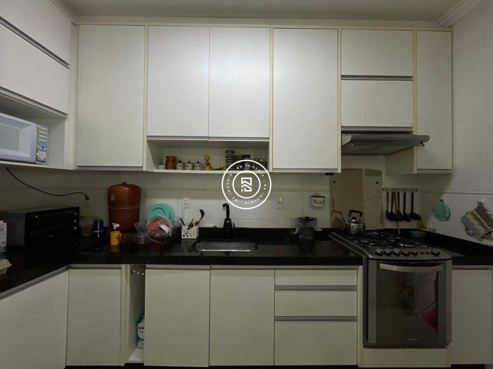 Apto mobiliado na Meia Praia - Itapema