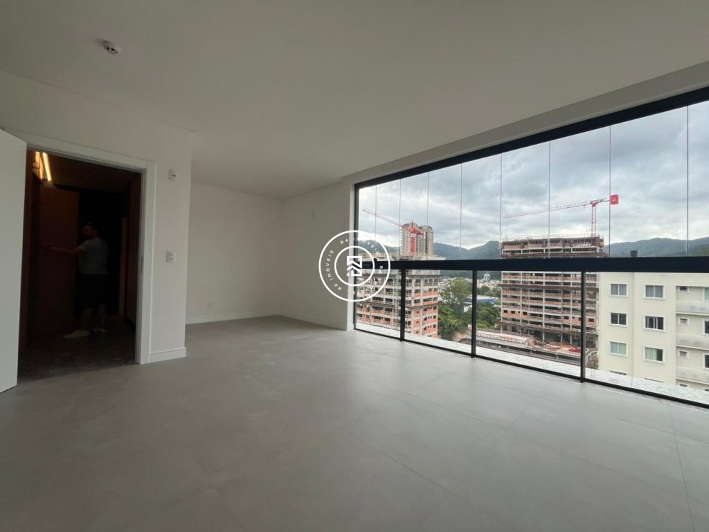 Apartamento novo no Centro de Itapema