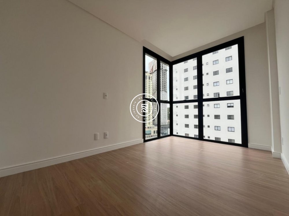 Apartamento novo no Centro de Itapema