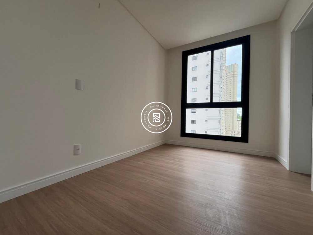 Apartamento novo no Centro de Itapema