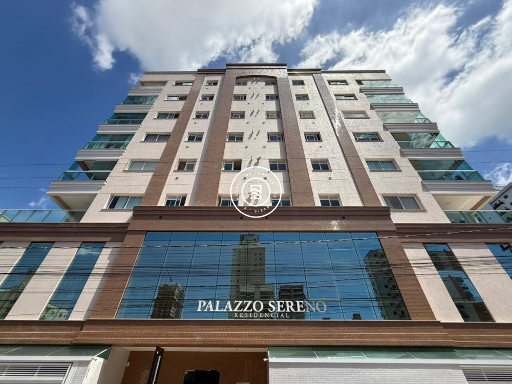 Apartamento mobiliado com tr�s dormit�rios