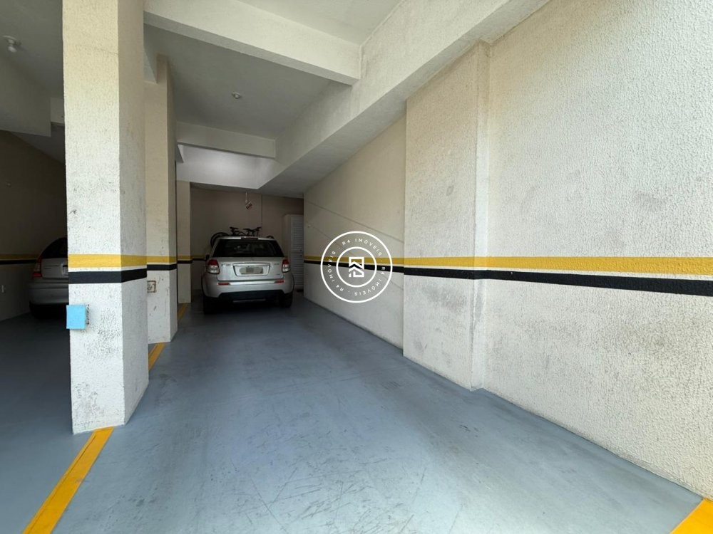 Apartamento mobiliado com tr�s dormit�rios