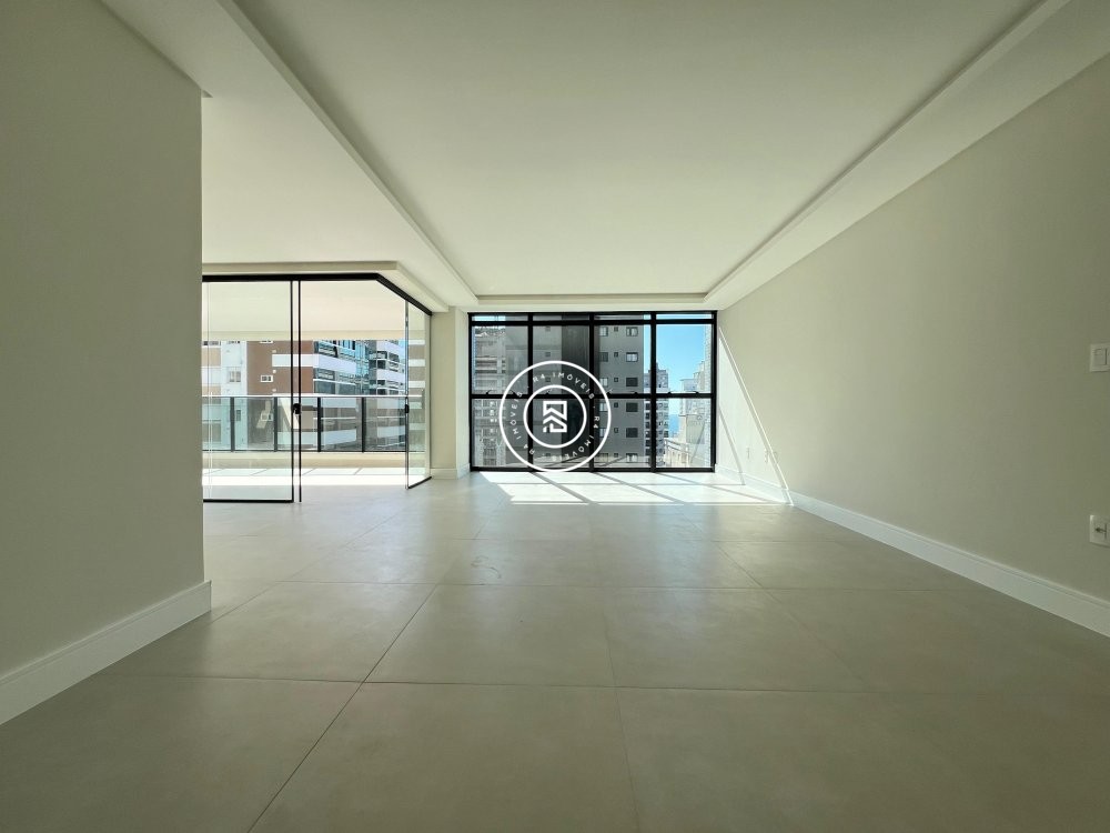 Apto novo de alto padr�o