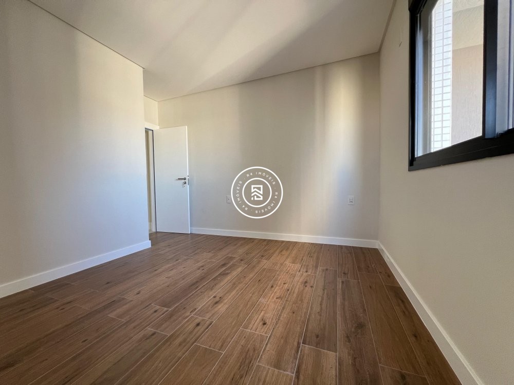 Apto novo de alto padr�o