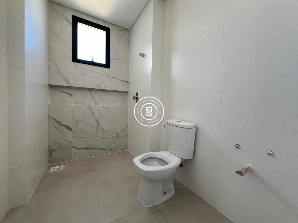 Apto novo de alto padr�o