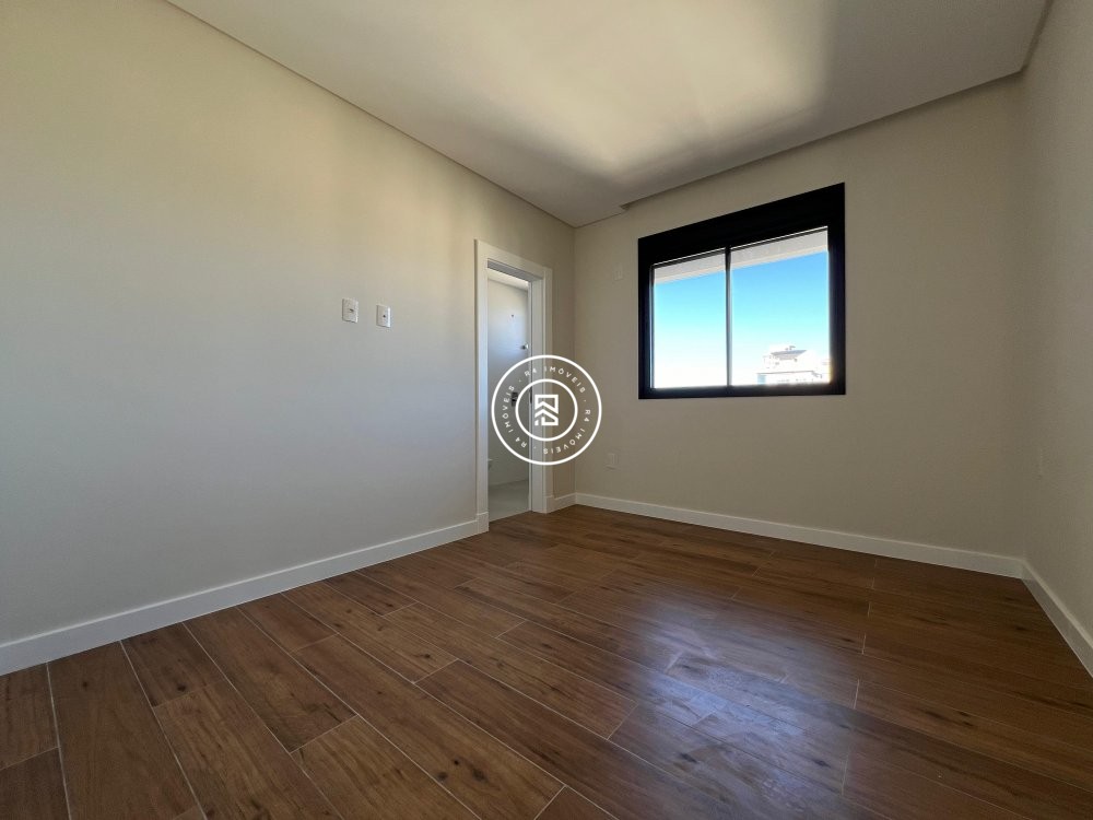 Apto novo de alto padr�o