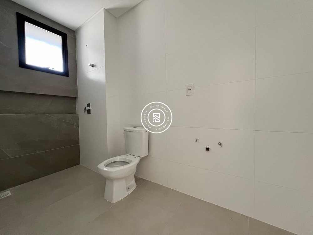 Apto novo de alto padr�o