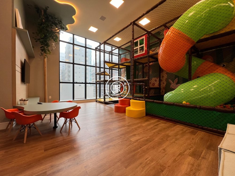 Apto novo de alto padr�o