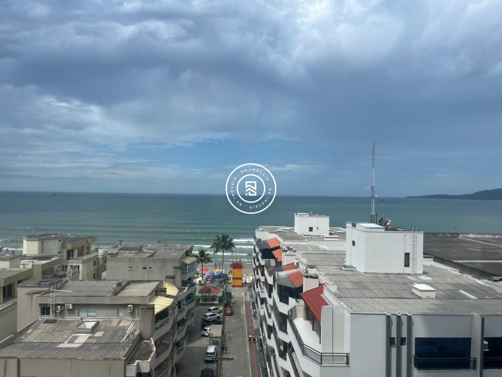 Apto na Av Nereu Ramos, Meia Praia