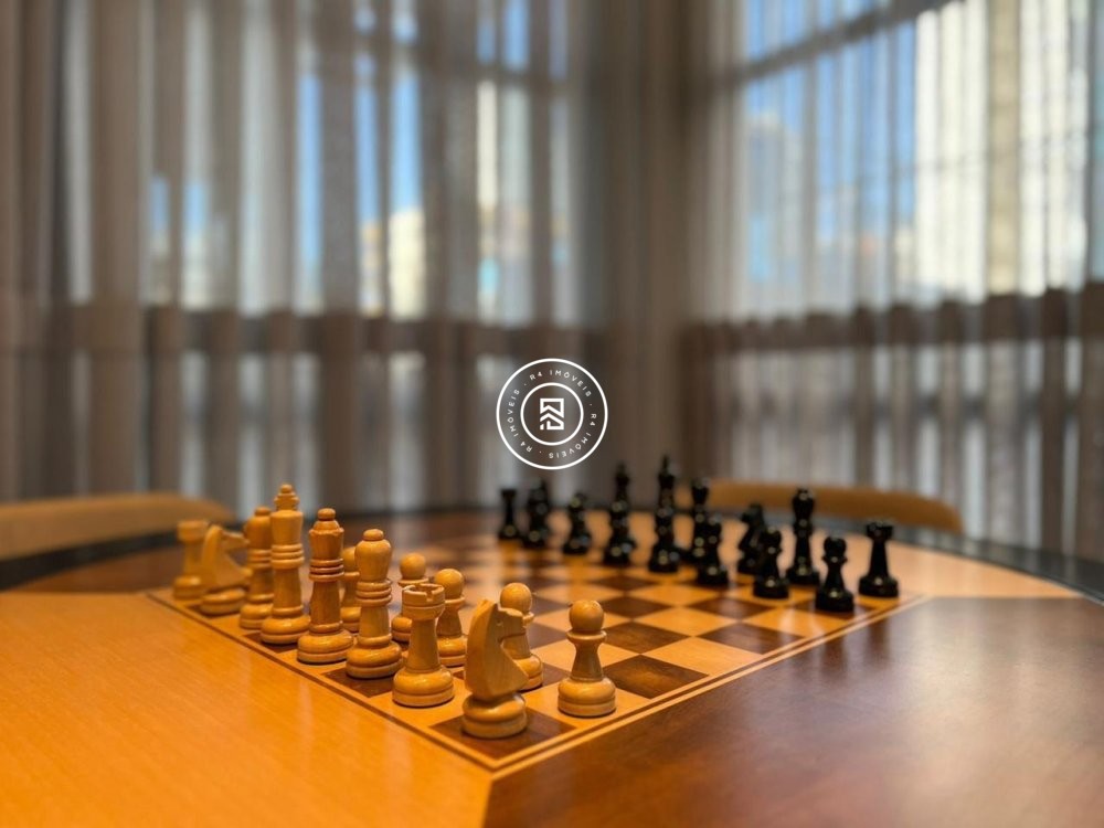 Apto na Av Nereu Ramos, Meia Praia