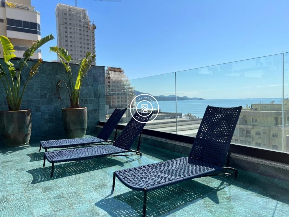 Apto na Av Nereu Ramos, Meia Praia