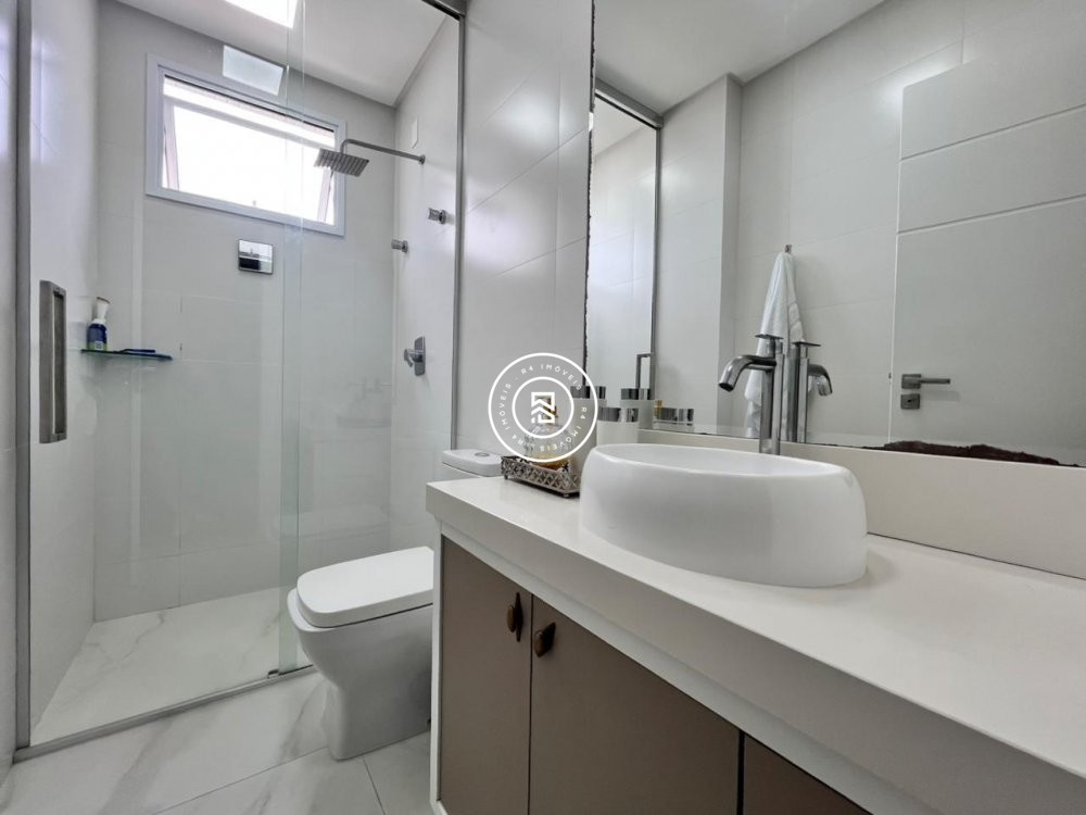 Lindo apartamento mobiliado em Itapema