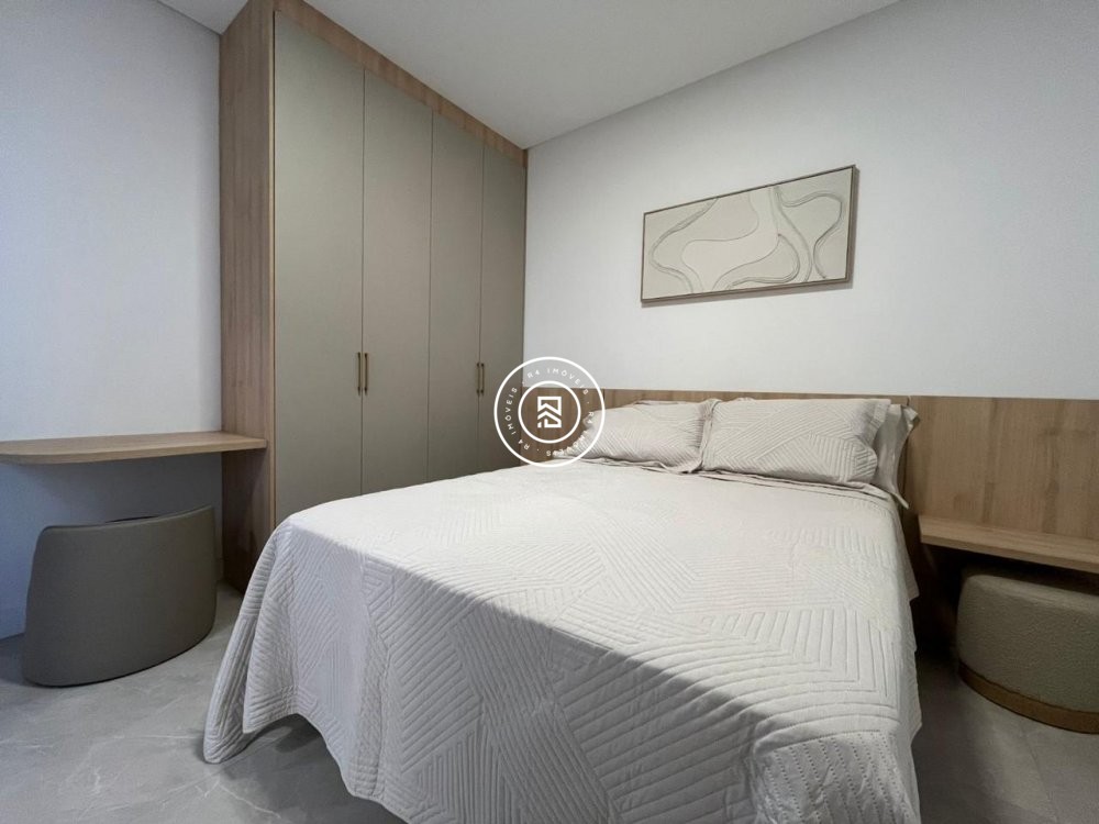 Apartamento mobiliado no Perequ�