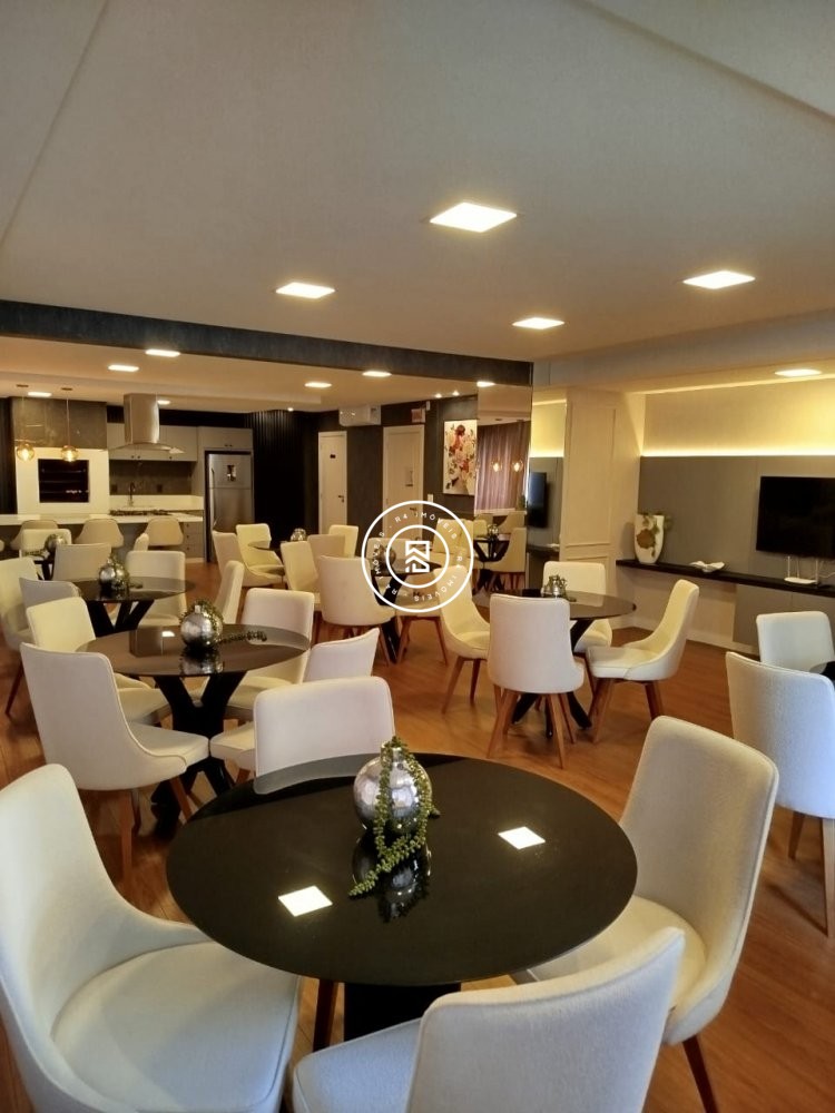 Lindo apto mobiliado no cora��o da Meia Praia