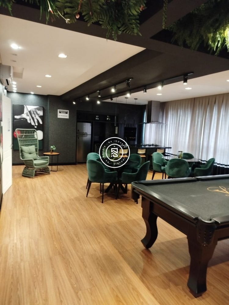 Lindo apto mobiliado no cora��o da Meia Praia