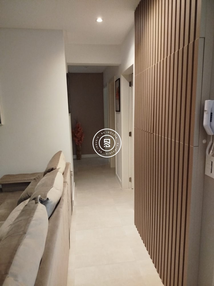 Lindo apto mobiliado no cora��o da Meia Praia